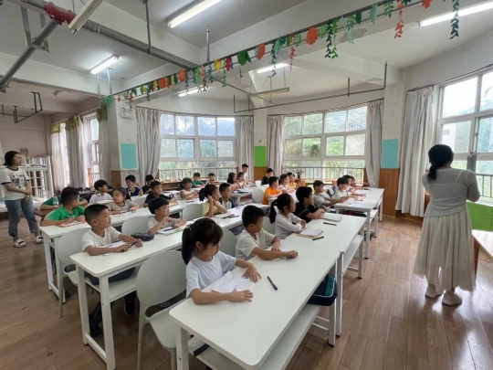 2025072318181753265905346017583.jpg 2 暑托班教室.jpg